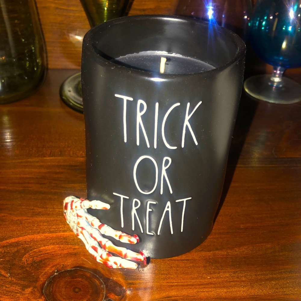 Rae Dunn Caramel Apple Never Lit Trick Or Treat Halloween Candle black and white